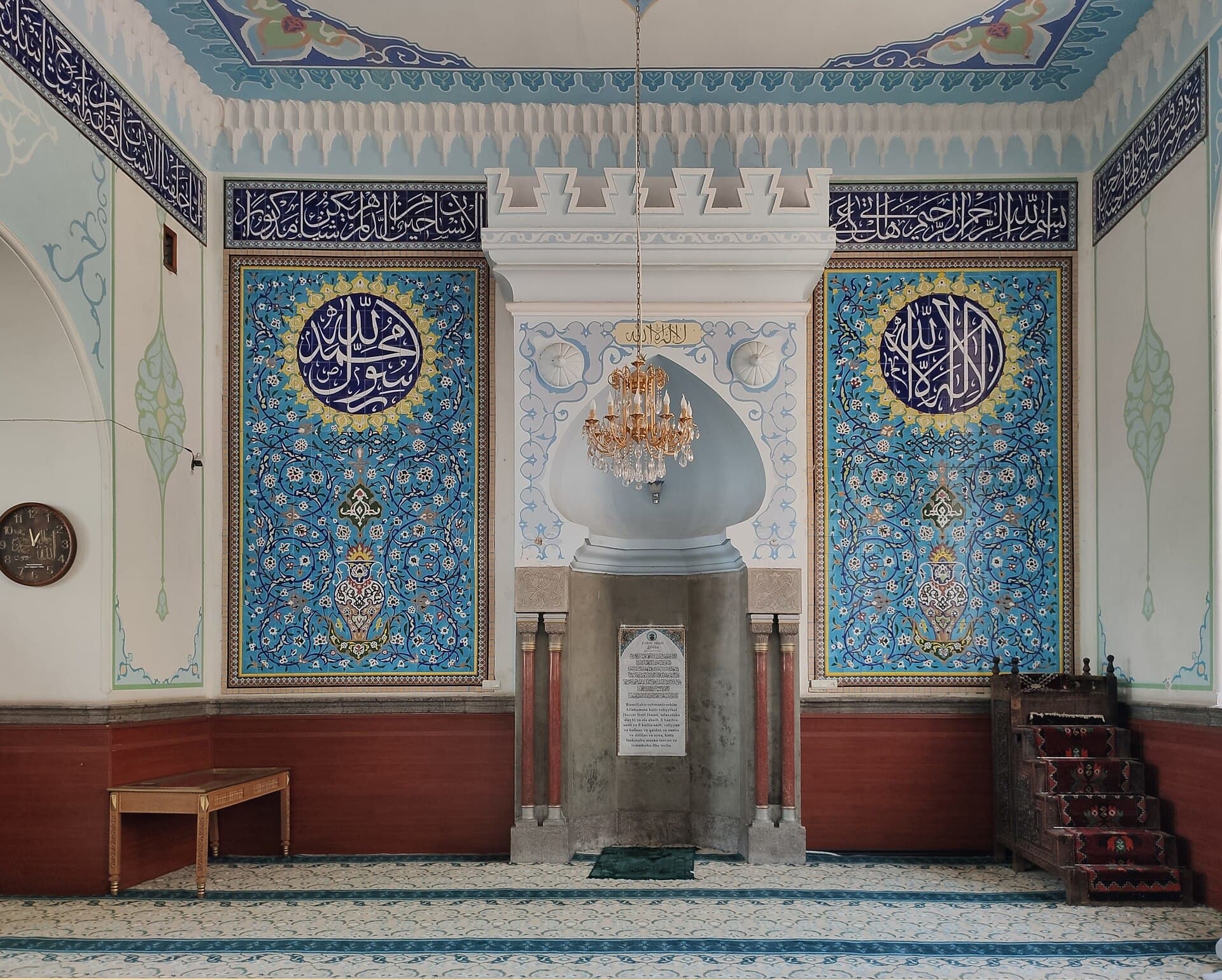 Het interieur van een moskee